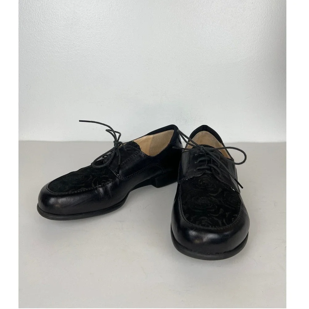 Taryn Rose Black Floral Embossed Suede Oxfords Lace Up Shoes 7.5 M Vamp Italy